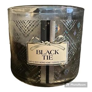 Bath & Body Works Black Tie Holiday 3 Wick Candle Sage Sandalwood Tonka 14.5 oz